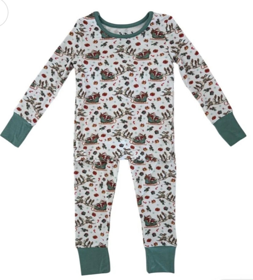 Mallards & Mistletoe Pajama Set