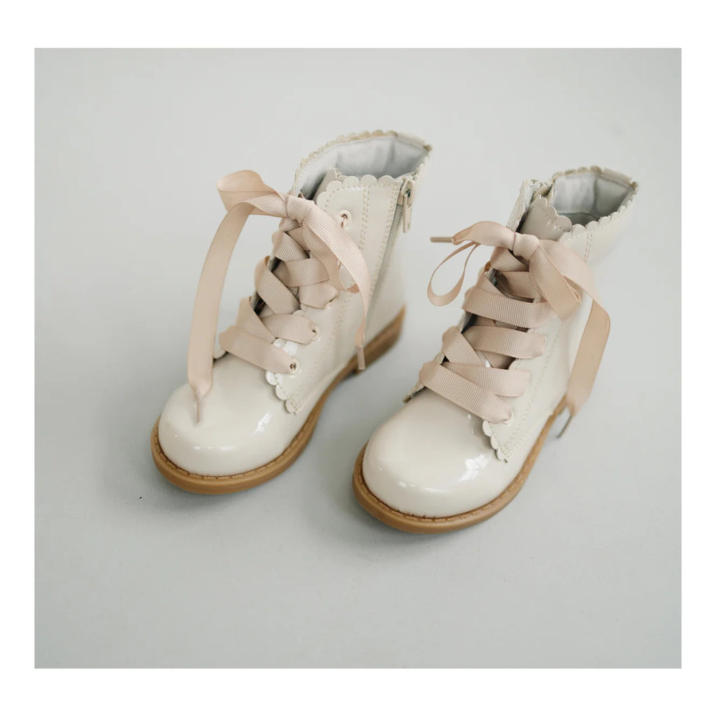 Josephine Scallop Boot Cream F-738