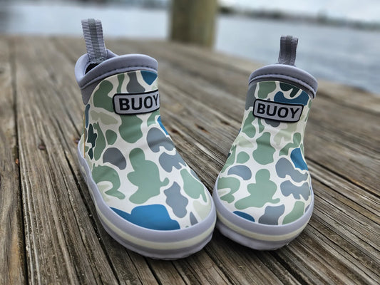 KIDS WHITE DUCK CAMO BUOY BOOTS