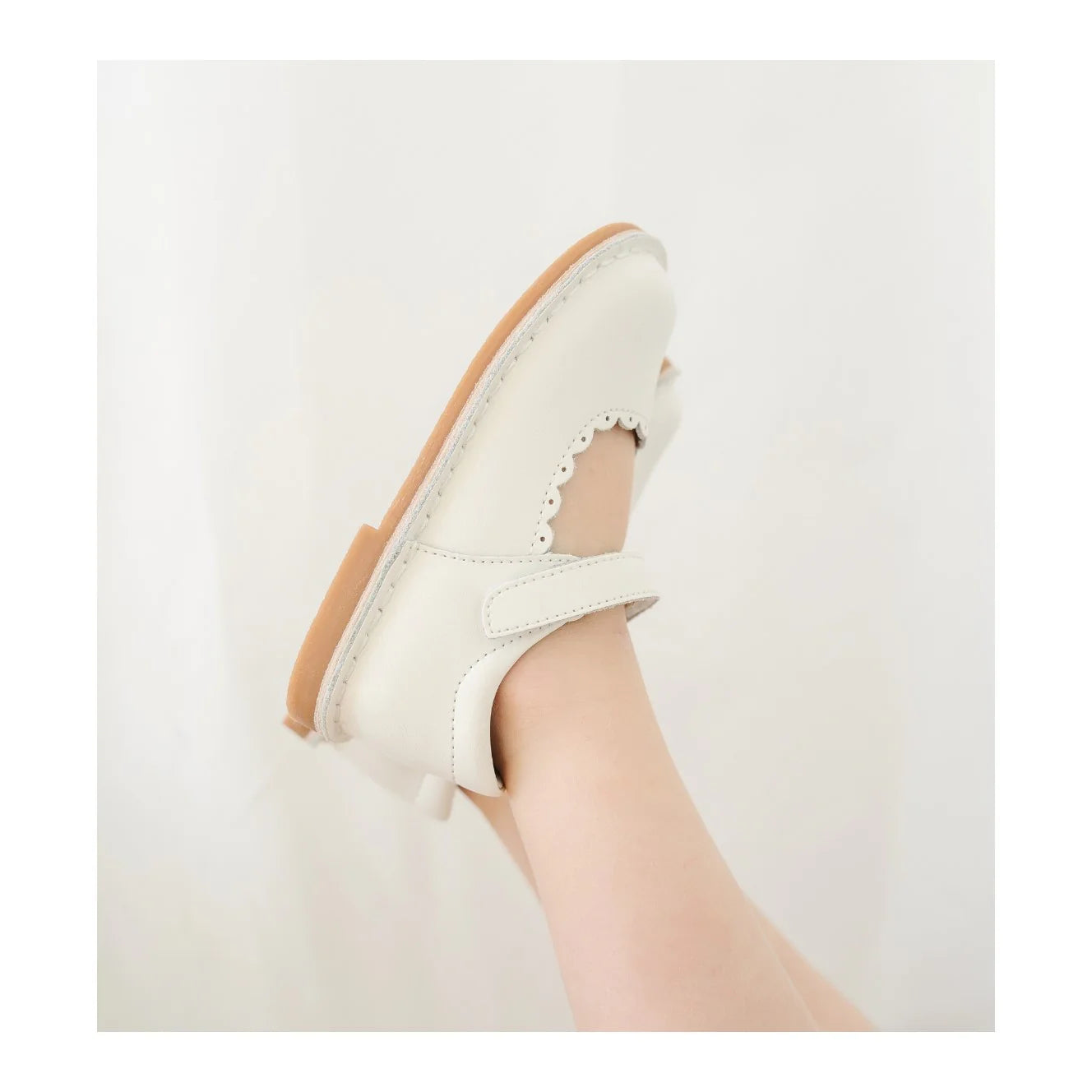 Off-white Caitlin Scalloped Mary Jane