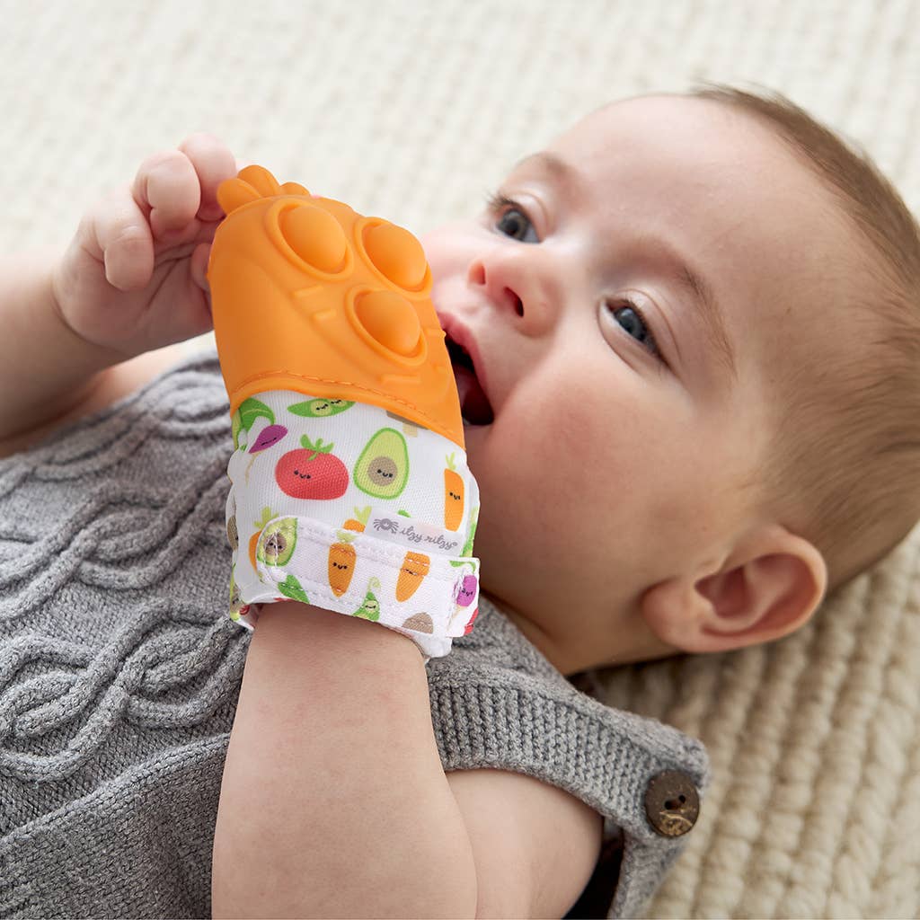 Carrot Itzy Mitt Pop™