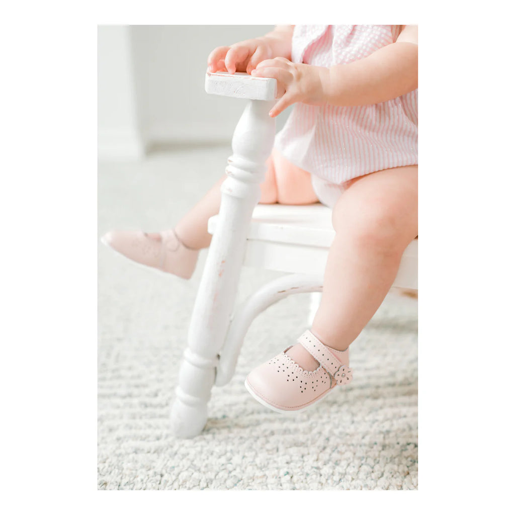 Mia Scalloped Leather Mary Jane (Baby) pink A2020