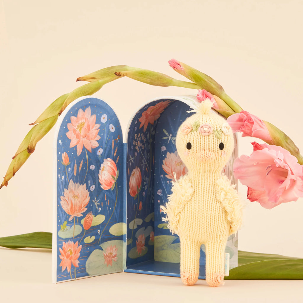 Tiny Flora the duckling mauve