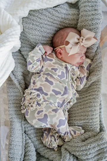 RUFFLE CAMO CUTIE BAMBOO ZIPPER FOOTIE